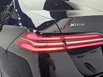 2025 BMW 5 SERIES 照片 10
