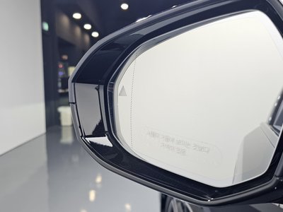 صورة مصغرة 31 لـ 2025 BMW 5 SERIES