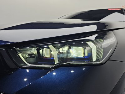 2025 BMW 5 SERIES 照片 9