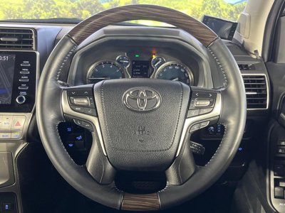 2023 Toyota LAND CRUISER PRADO — миниатюра 13