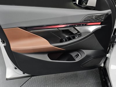 2025 BMW 5 SERIES 缩略图 14