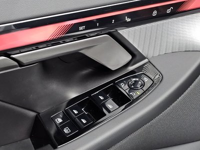 2025 BMW 5 SERIES 缩略图 27