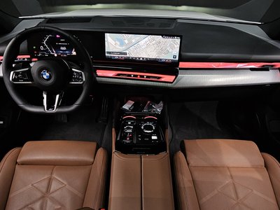 2025 BMW 5 SERIES 照片 5