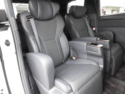 2023 Toyota ALPHARD thumbnail 13