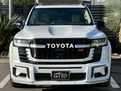 TOYOTA LAND CRUISER 300 - 7