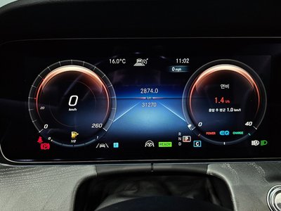 MERCEDES-BENZ E-CLASS - 8