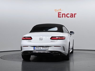 MERCEDES-BENZ E-CLASS - 4