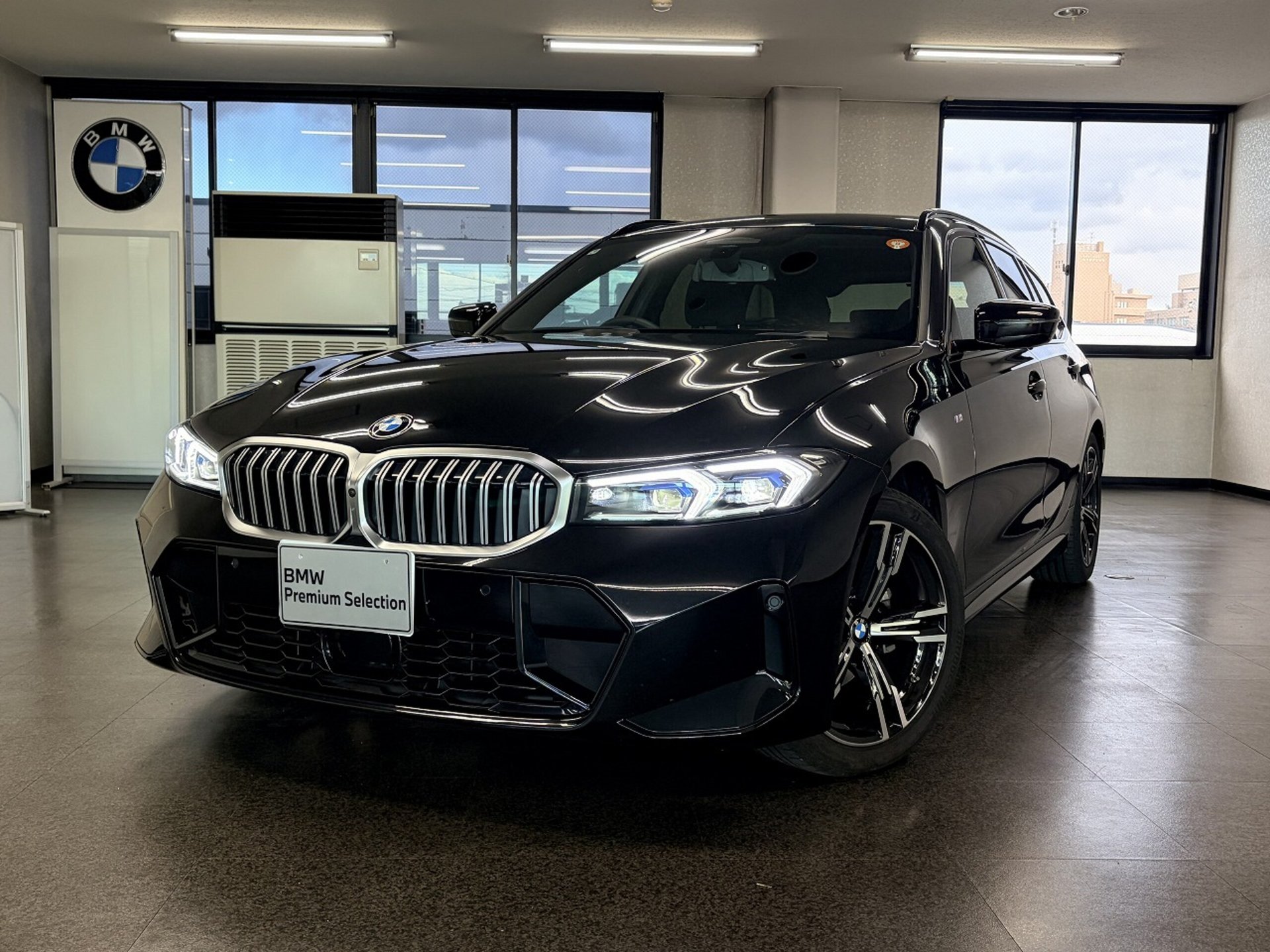 BMW 3 SERIES TOURING - View 1