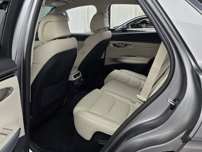 2021 Genesis GV70 — миниатюра 16