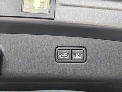 2021 Genesis GV70 — миниатюра 28