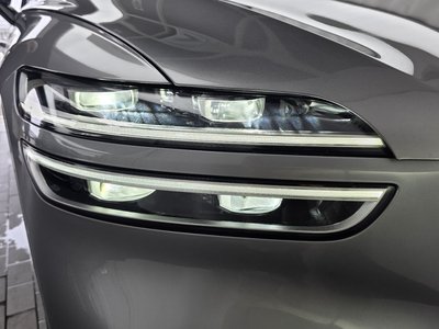 2021 Genesis GV70 photo 9