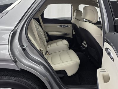 2021 Genesis GV70 — миниатюра 18