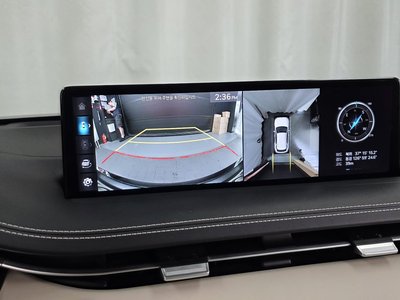 2021 Genesis GV70 — миниатюра 21