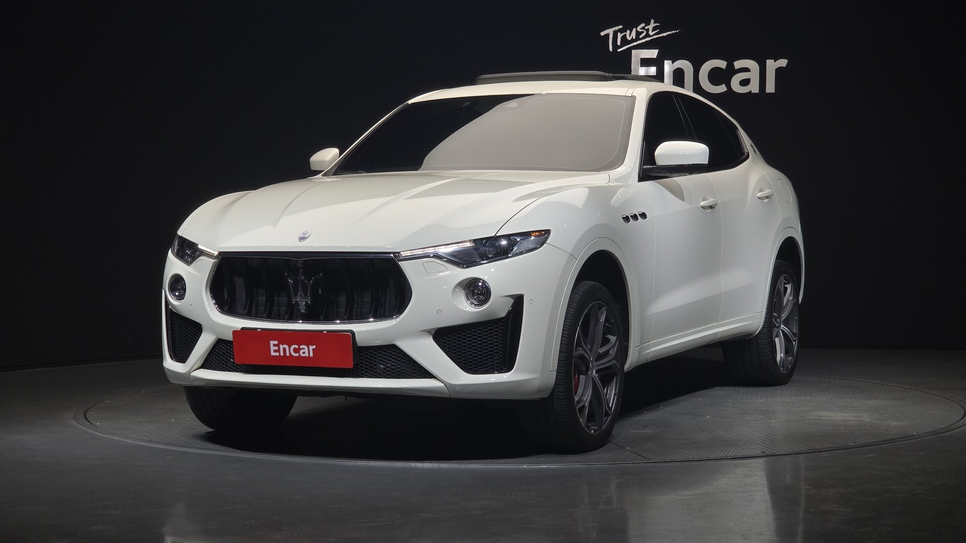 MASERATI LEVANTE - View 1