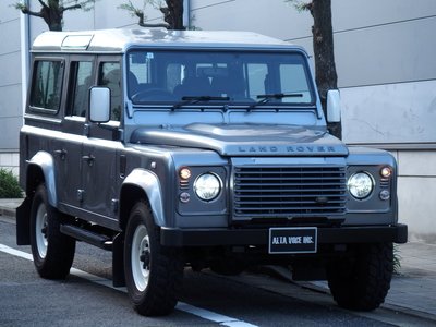 LAND ROVER DEFENDER
