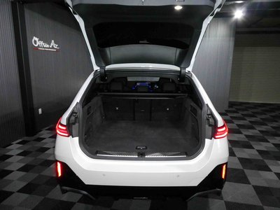 2024 BMW 5 SERIES TOURING — миниатюра 20