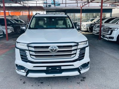 TOYOTA LAND CRUISER 300 - 9