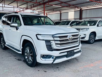 TOYOTA LAND CRUISER 300 - 3