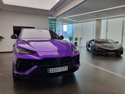 LAMBORGHINI URUS - 2