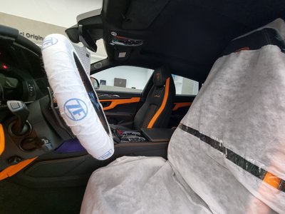 LAMBORGHINI URUS - 6