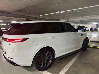 صورة 4 لـ 2023 LAND Rover RANGE ROVER SPORT