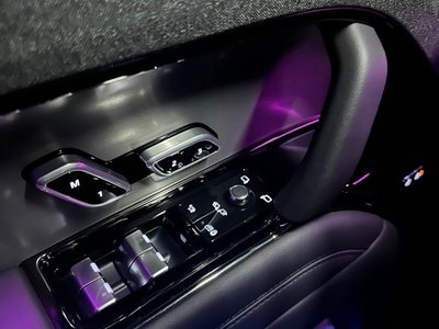 صورة 6 لـ 2023 LAND Rover RANGE ROVER SPORT