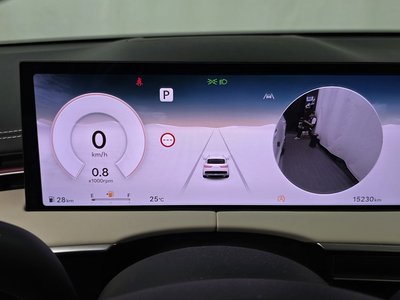 2024 Genesis GV70 thumbnail 11