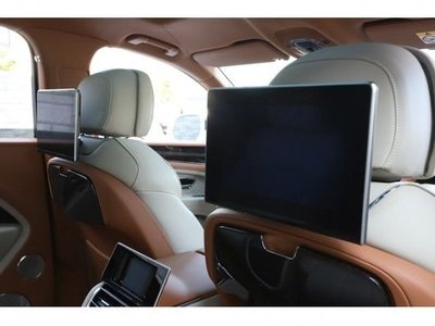 BENTLEY BENTAYGA - 9