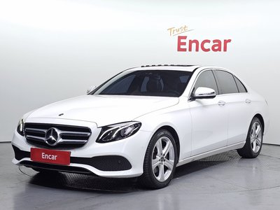 MERCEDES-BENZ E-CLASS - 1