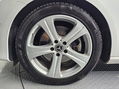 MERCEDES-BENZ E-CLASS - 6