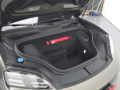 2025 Porsche MACAN 照片 7