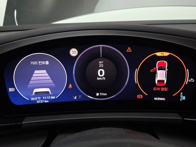2025 Porsche MACAN 照片 8