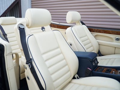 BENTLEY AZURE - 7