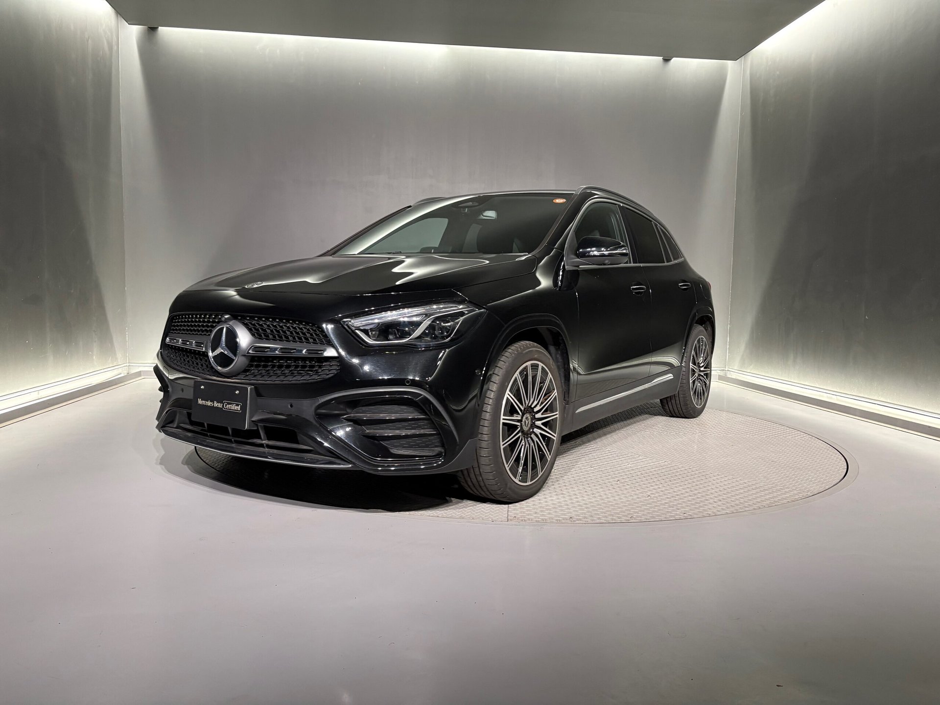MERCEDES-BENZ GLA - View 1
