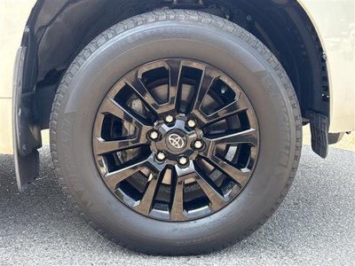 2022 Toyota LAND CRUISER PRADO — миниатюра 32