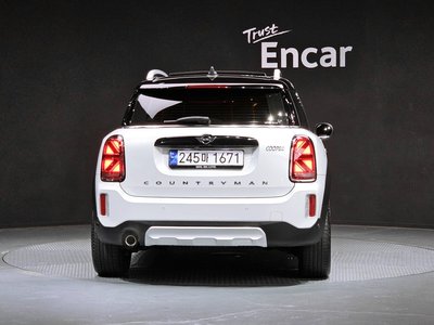 MINI COUNTRYMAN - 4