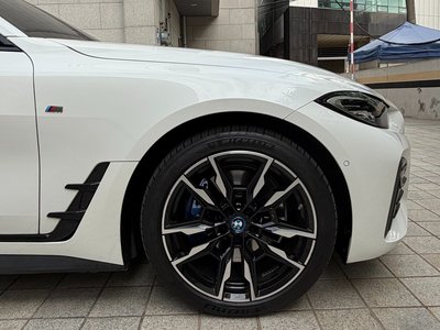 BMW I4 - 10
