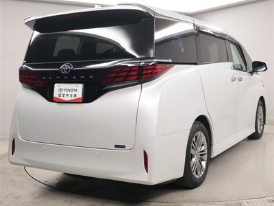 2025 Toyota ALPHARD photo 3