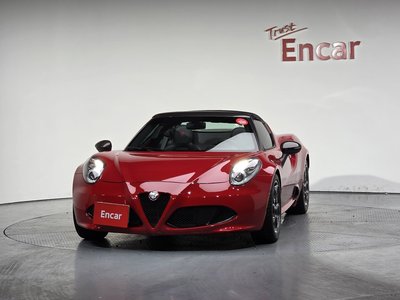 ALFA ROMEO 4C - 2