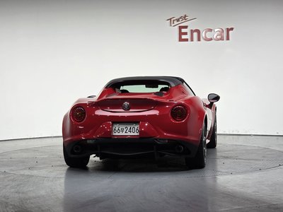 ALFA ROMEO 4C - 4