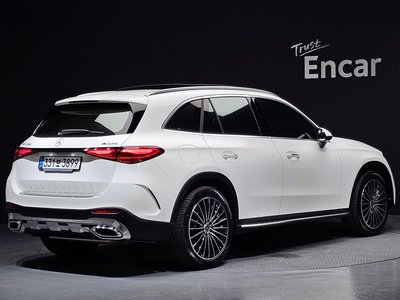 MERCEDES-BENZ GLC - 4