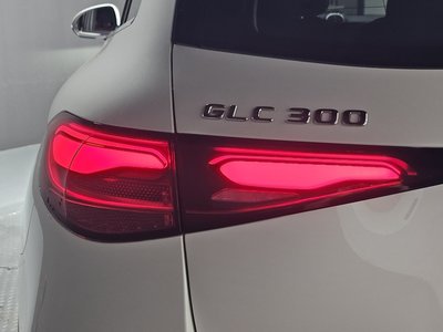 MERCEDES-BENZ GLC - 10