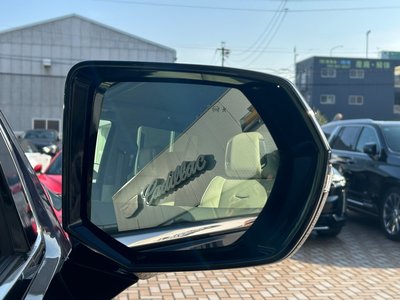 CADILLAC ESCALADE - 9