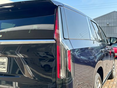 CADILLAC ESCALADE - 10