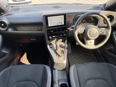 صورة 7 لـ 2025 Toyota GR YARIS