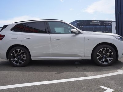 2025 BMW X3 photo 3