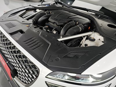 2021 Genesis GV70 photo 7