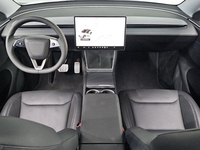 TESLA MODEL Y - 5