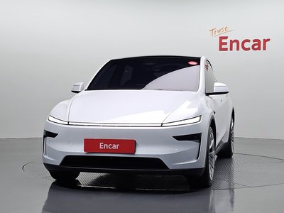 TESLA MODEL Y - 2