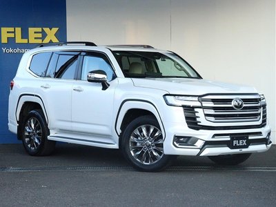 صورة 5 لـ 2025 Toyota LAND CRUISER 300